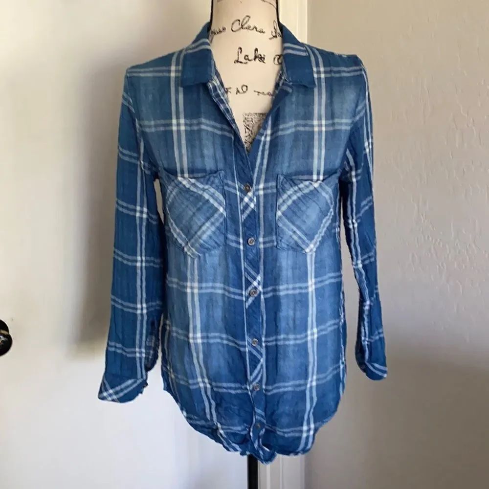 Cloth & Stone Plaid Factory Distressed Button Closure Shirt Festival Blue White